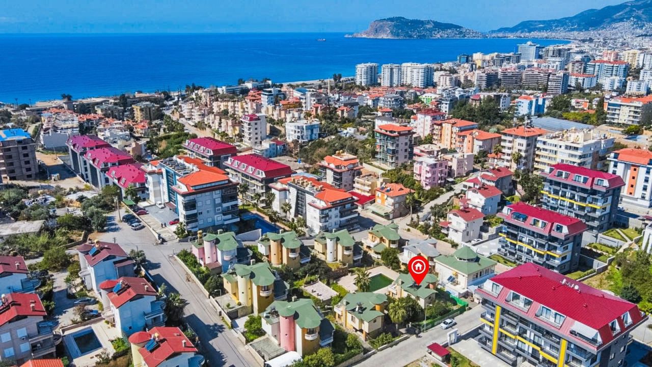 Villa in Alanya, Türkei, 300 m² - Foto 1