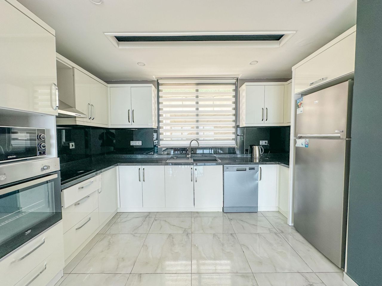 Villa en Alanya, Turquia, 400 m² - imagen 8