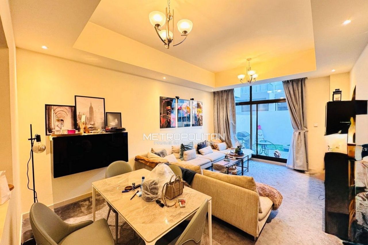 Villa à Dubaï, EAU, 187 m² - image 1