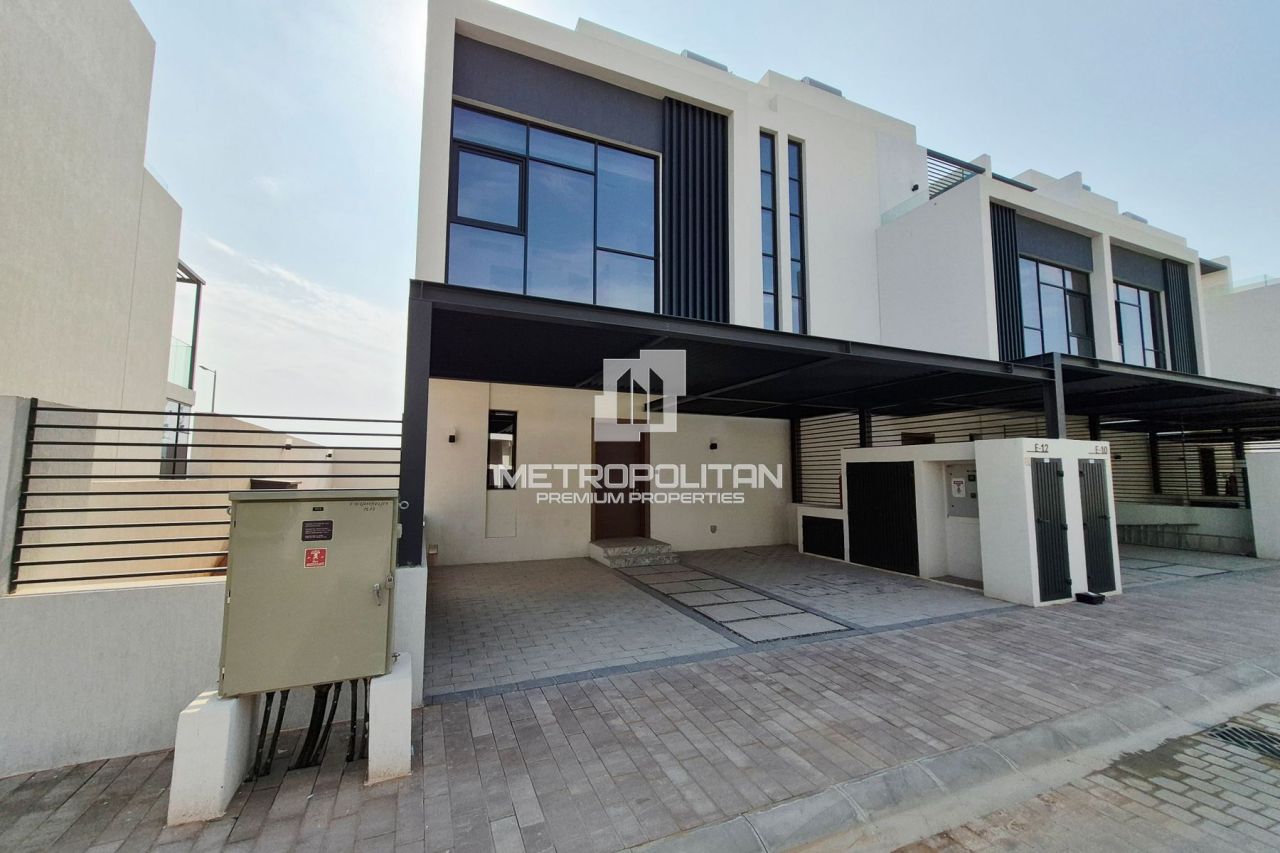 Townhouse in Ras al-Khaimah, UAE, 234 m² - picture 2