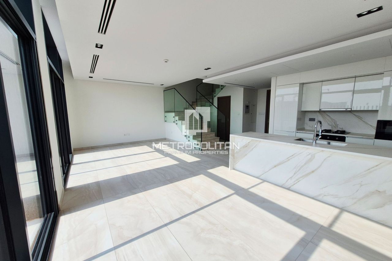 Townhouse in Ras al-Khaimah, UAE, 234 m² - picture 3