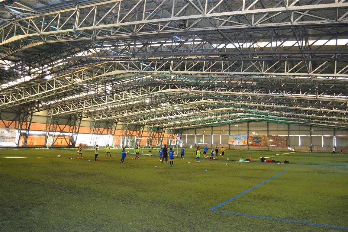 Gewerbeimmobilien in Thessaloniki, Griechenland, 7 000 m² - Foto 1