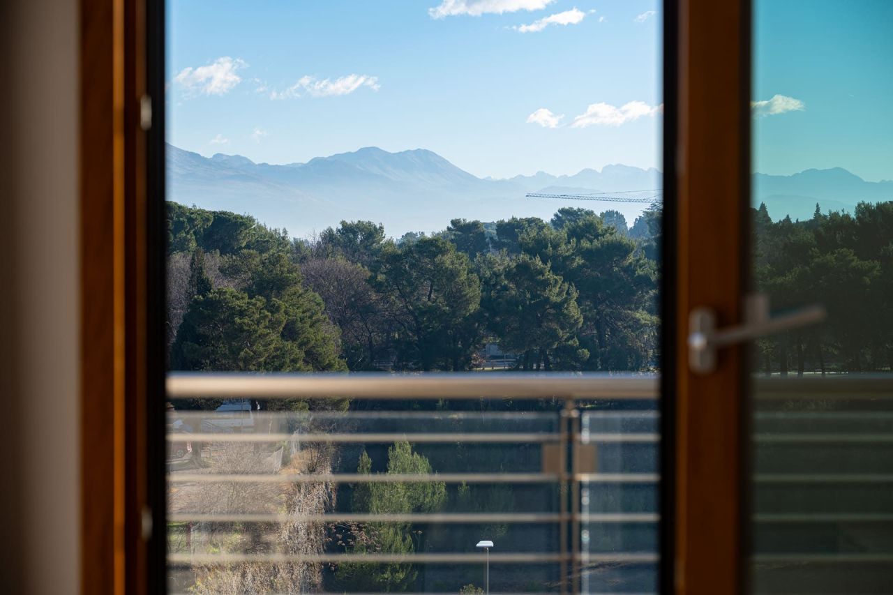 Apartment in Podgorica, Montenegro, 205 m² - picture 14