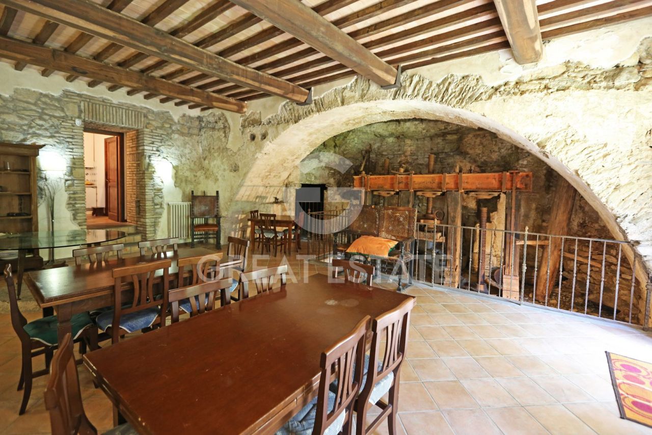 Casa a Orvieto, Italia, 384.55 m² - foto 9