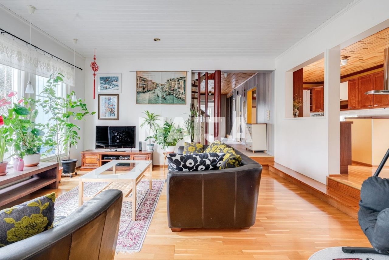 House in Riihimaki, Finland, 217 m² - picture 5