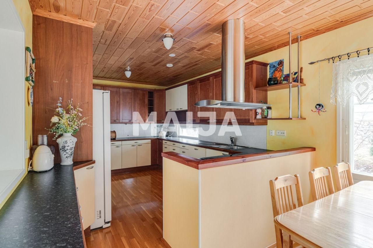 House in Riihimaki, Finland, 217 m² - picture 8