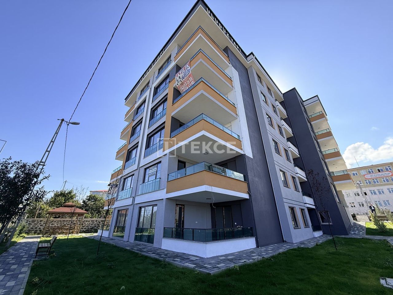 Apartment Beşikdüzü, Turkey, 121 m² - picture 1