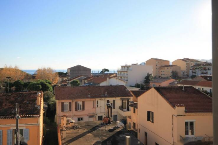 Piso en Cannes, Francia, 31 m² - imagen 1