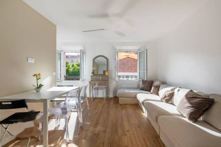 Flat in Cannes, France, 60 m² - picture 1