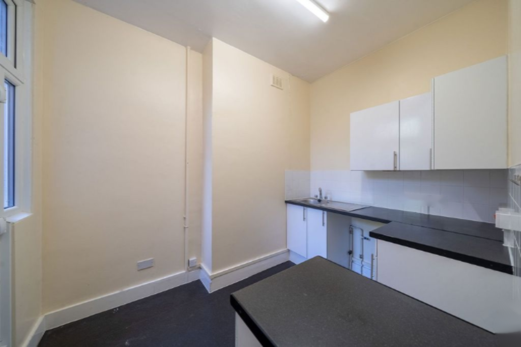 Flat in London, United Kingdom, 57 m² - picture 1