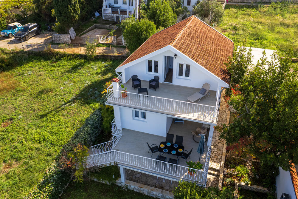 Casa en Utjeha, Montenegro, 130 m² - imagen 2