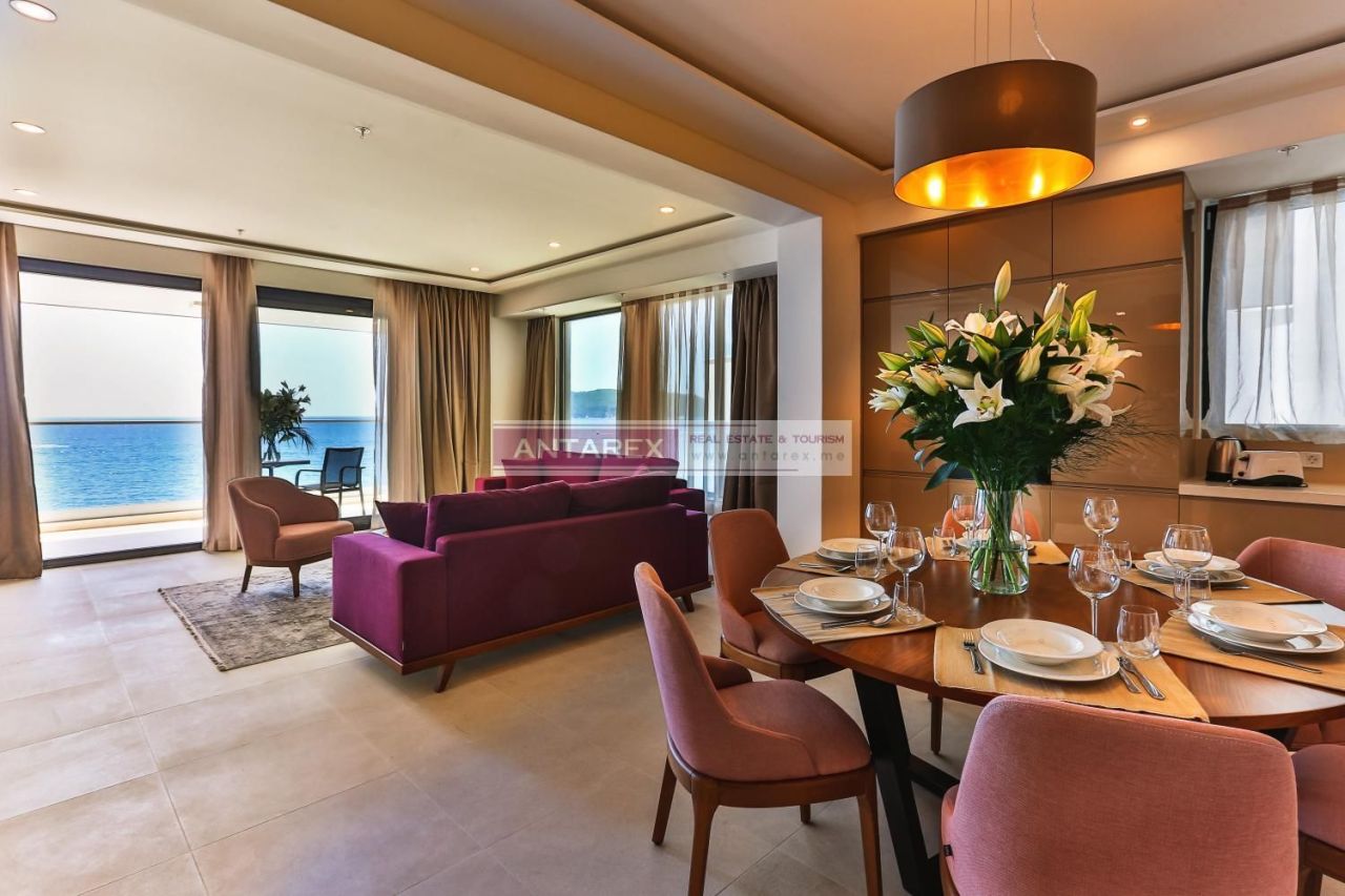 Apartment in Rafailovici, Montenegro, 107 m² - picture 3