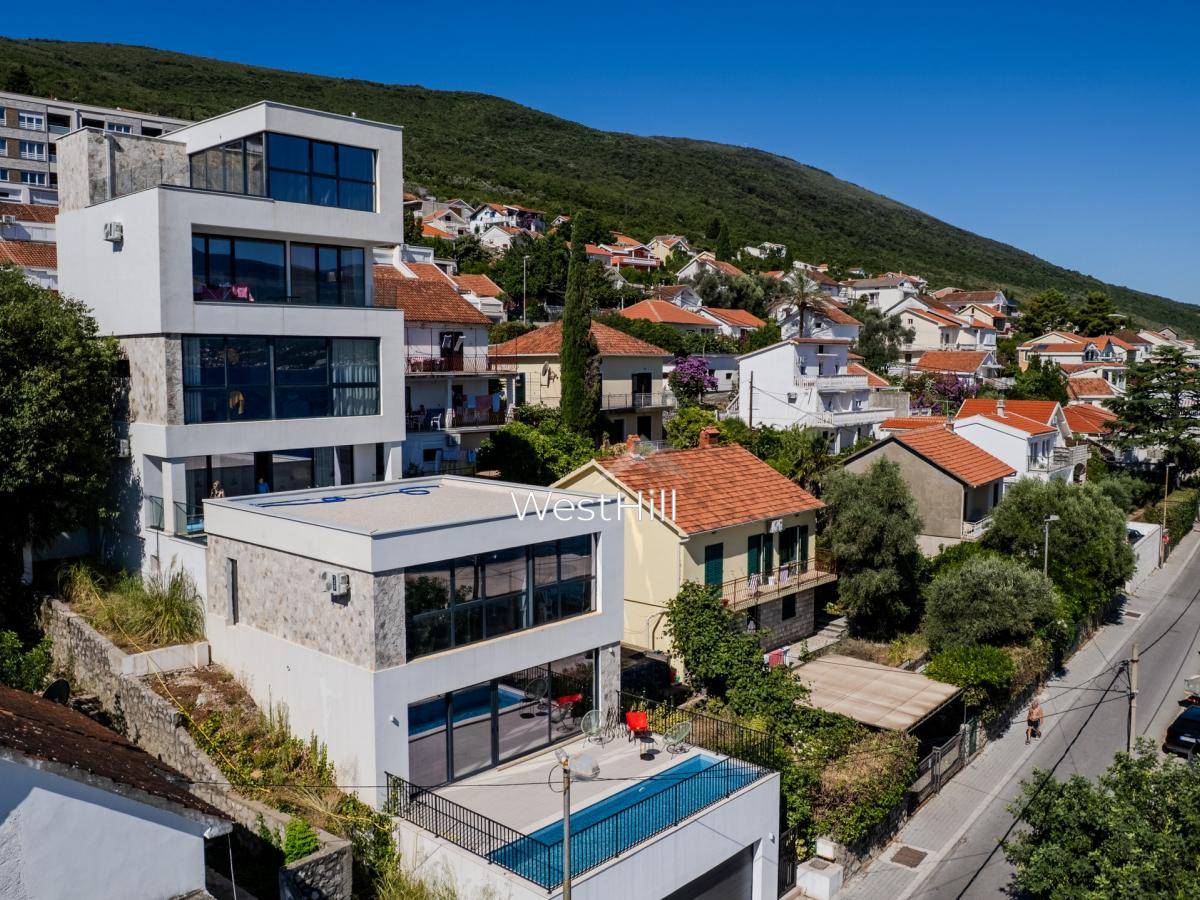 Casa a Krasici, Montenegro, 200 m² - foto 3