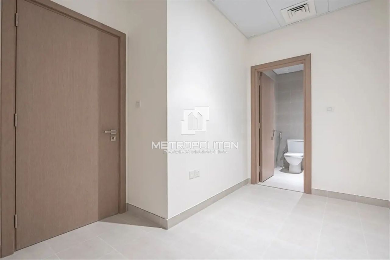 Apartment in Dubai, UAE, 224 m² - picture 8
