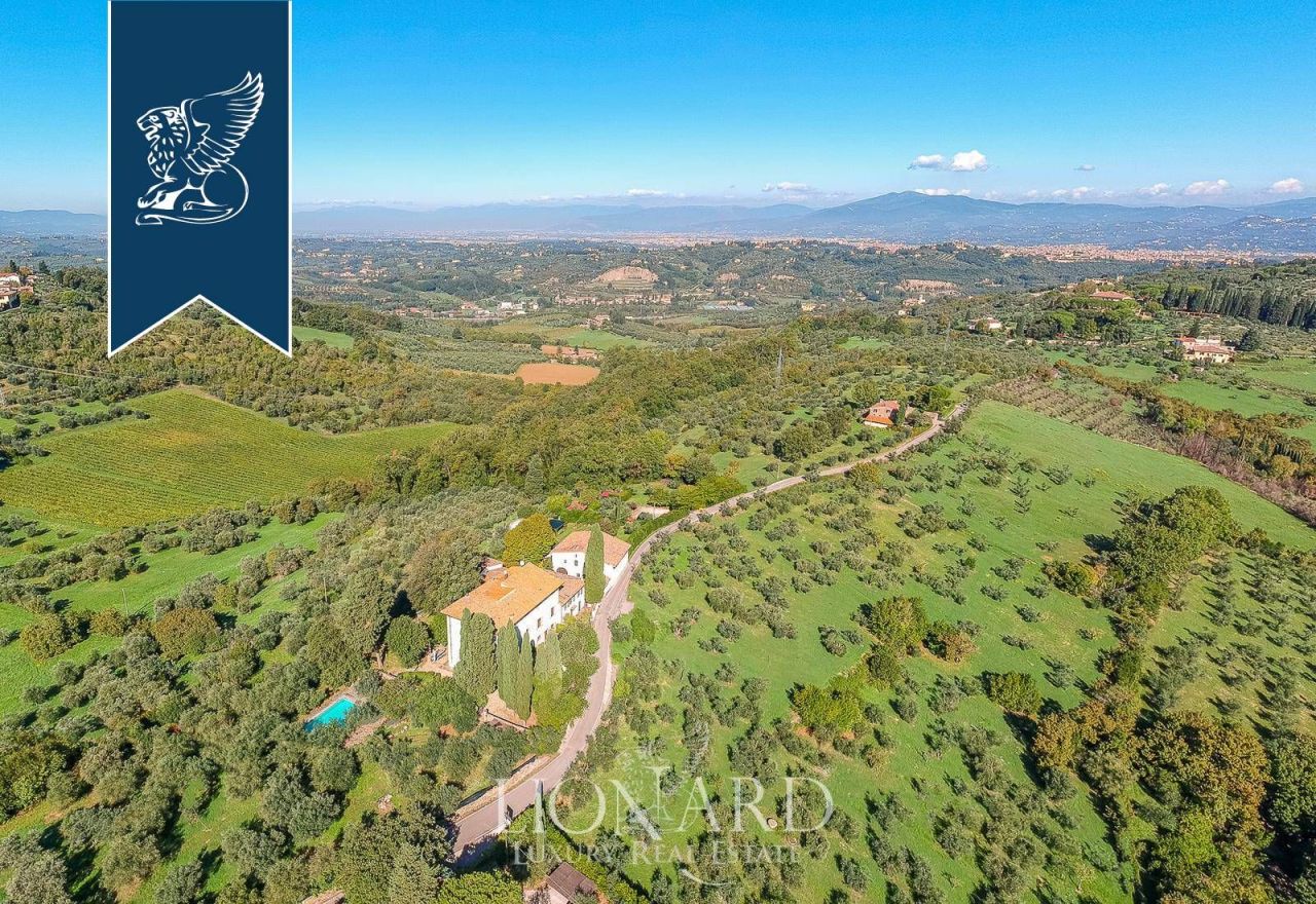 Villa in Florence, Italy, 1 350 m² - picture 3