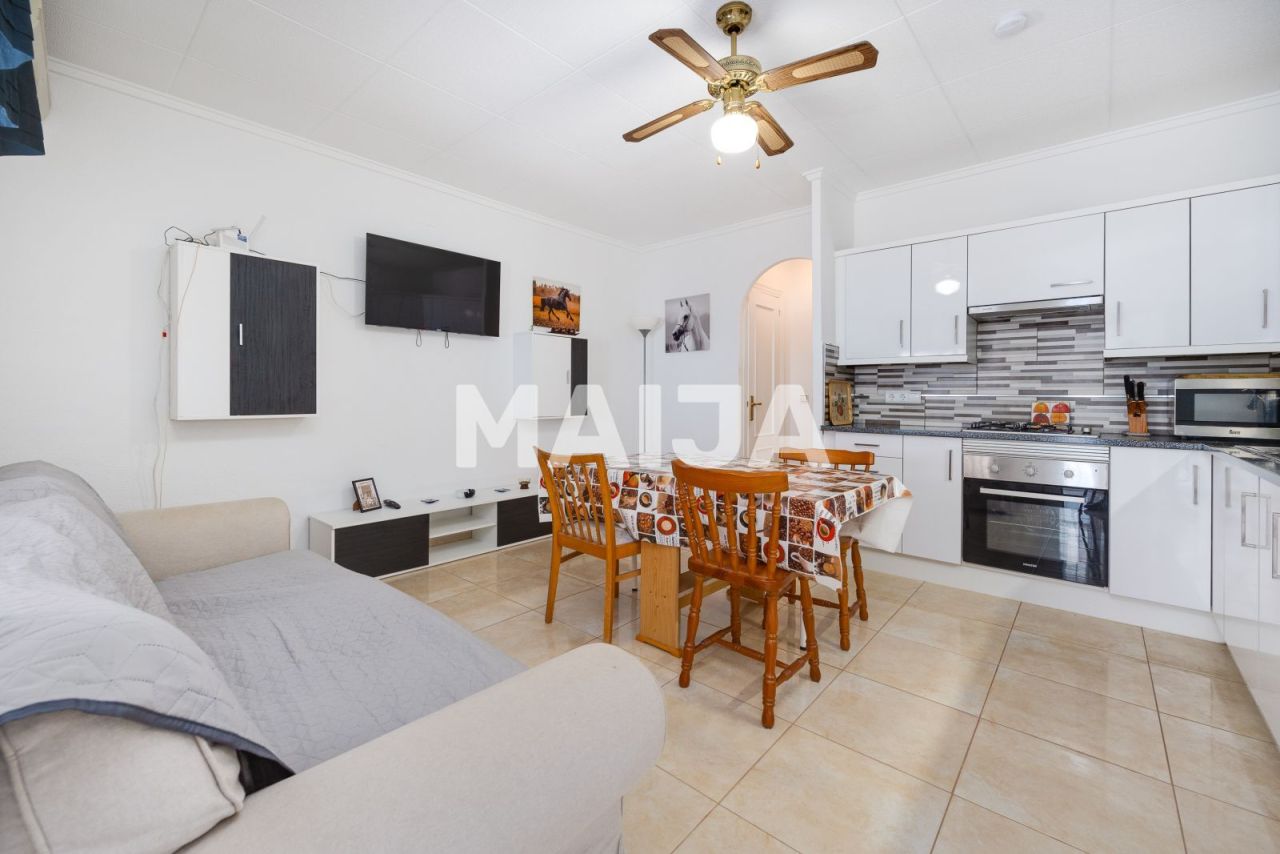 Flat in Torrevieja, Spain, 40 m² - picture 11