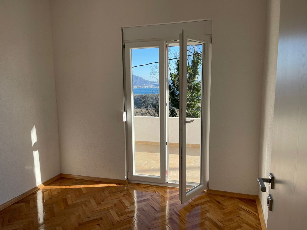 Casa a Sutomore, Montenegro, 190 m² - foto 9