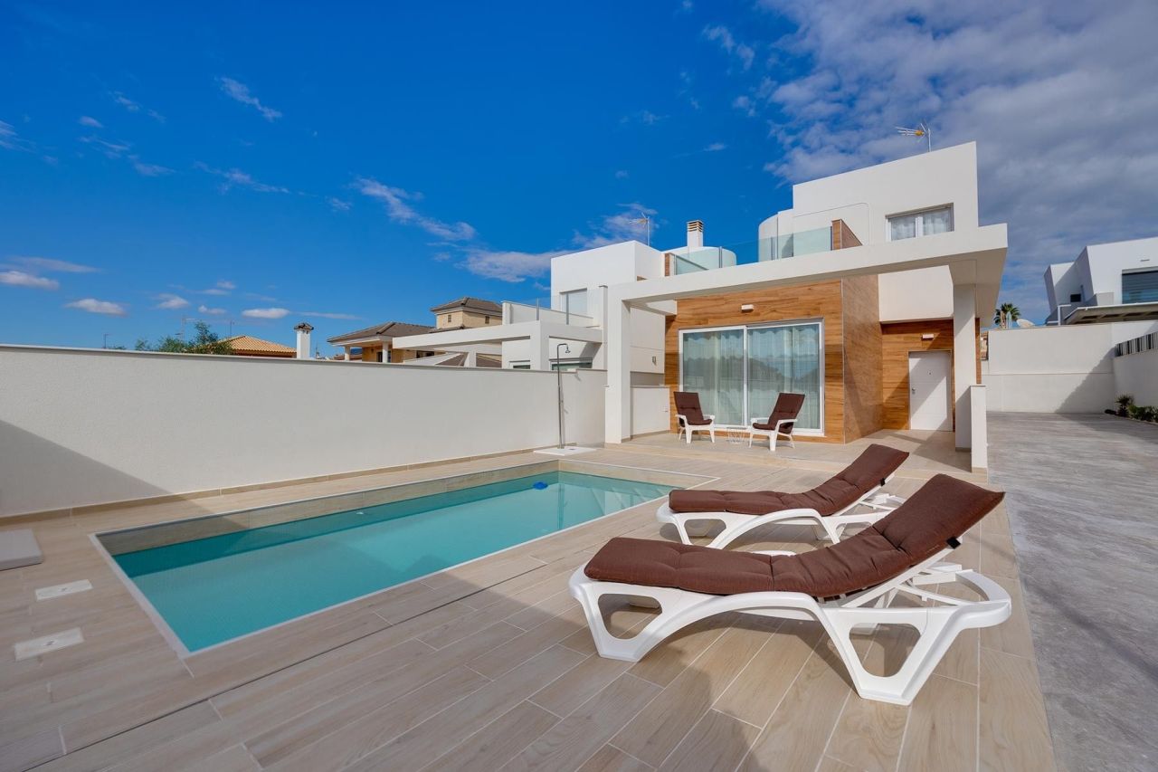 Villa a Torrevieja, Spagna, 120 m² - foto 3