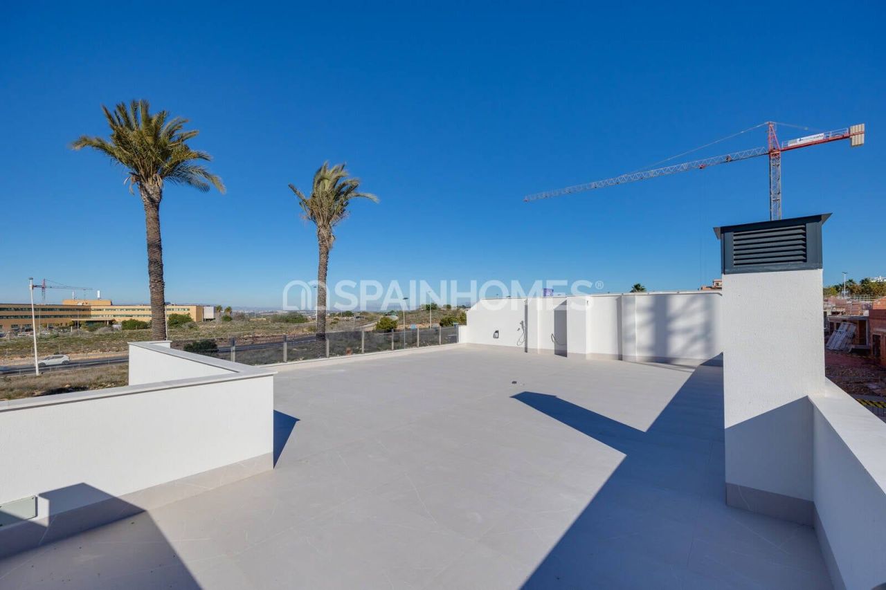 Villa in Torrevieja, Spain, 340 m² - picture 5