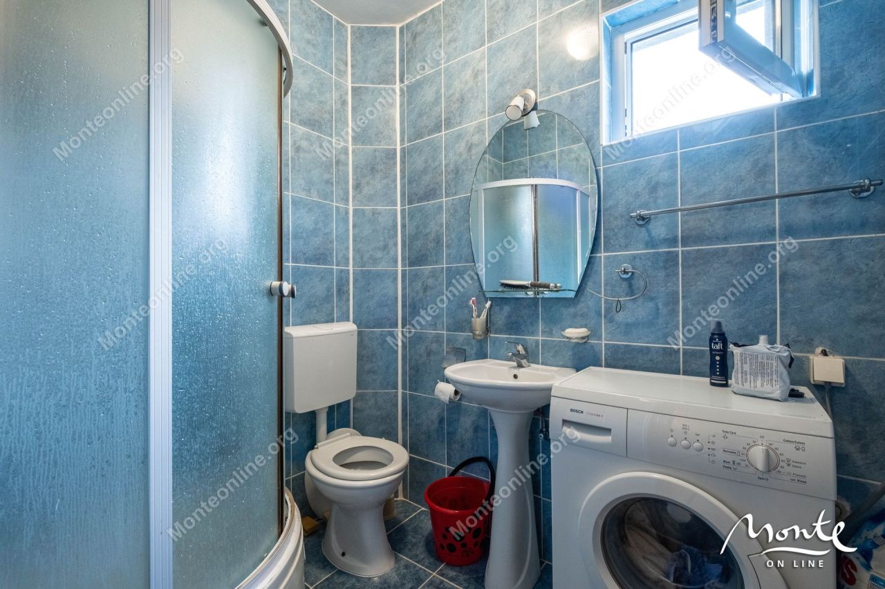 Apartment in Budva, Montenegro, 42 m² - picture 16