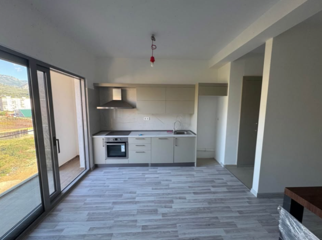 Flat in Bar, Montenegro, 44 m² - picture 1