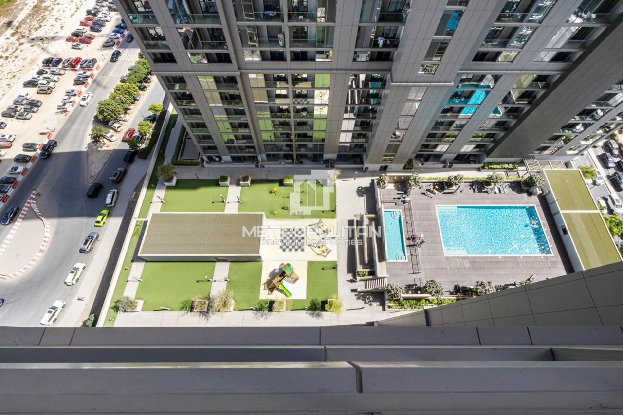 Apartment in Dubai, UAE, 46 m² - picture 1