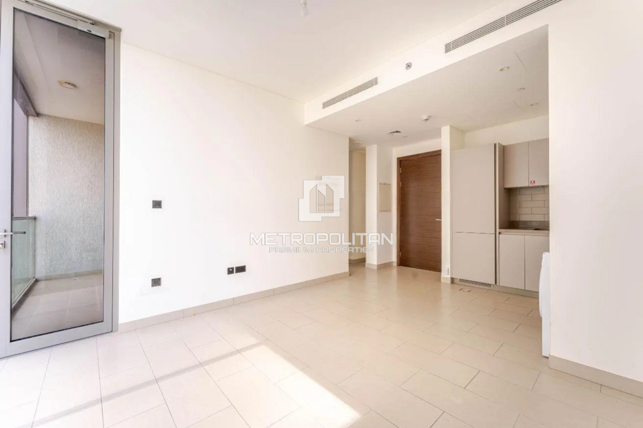 Apartment in Dubai, UAE, 46 m² - picture 2