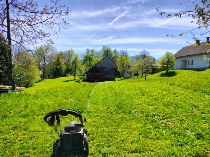 Terreno en Kranj, Eslovenia, 300 m² - imagen 1