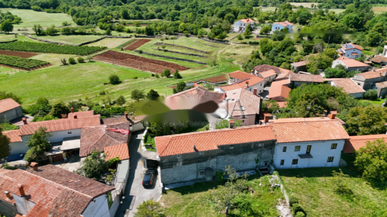 Casa en Komen, Eslovenia, 732 m² - imagen 12