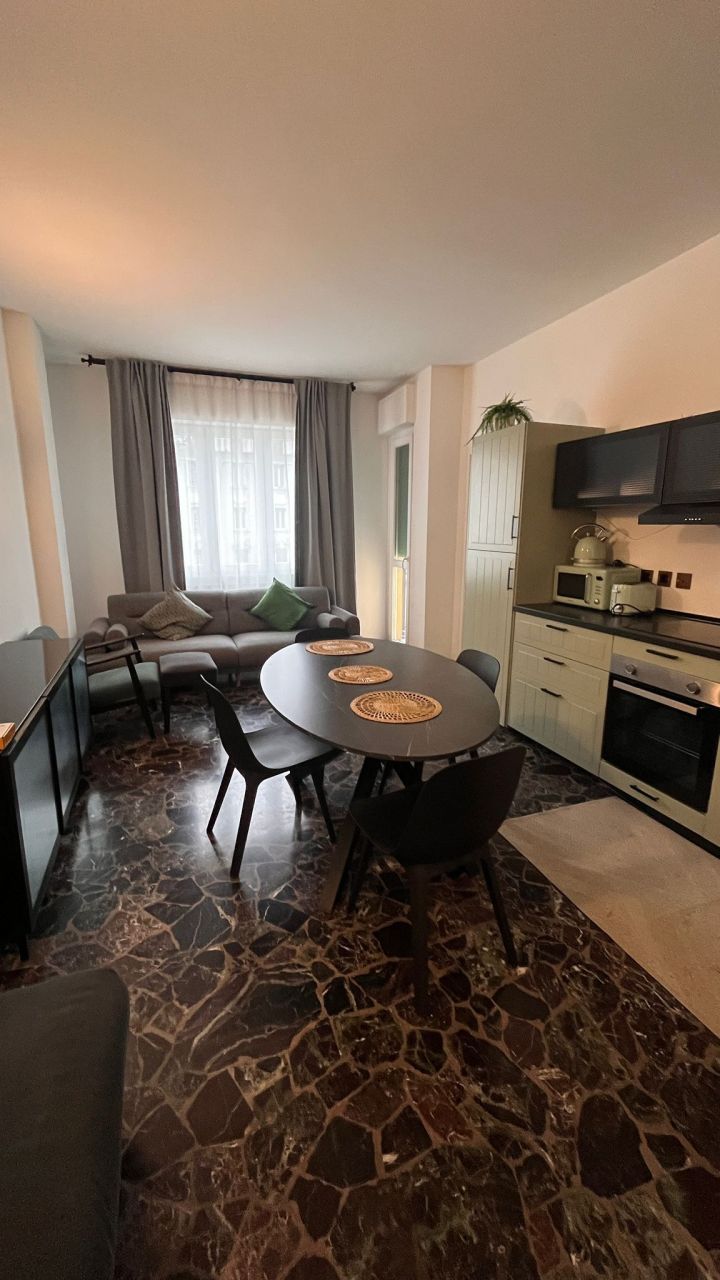 Appartement à Milan, Italie, 80 m² - image 1
