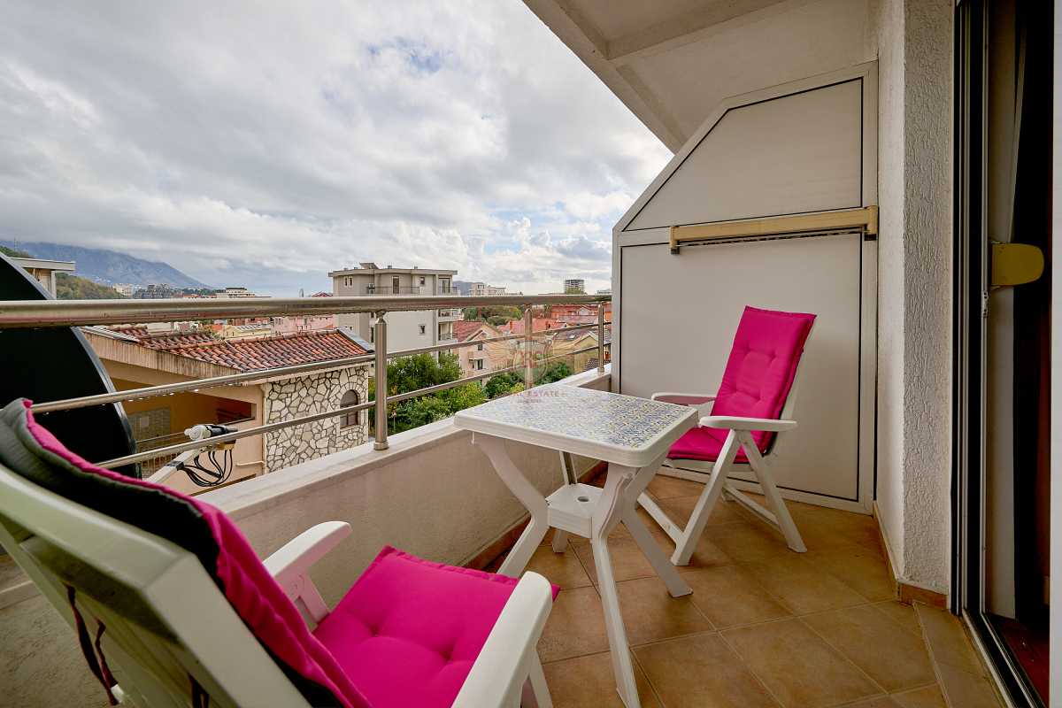 Flat in Budva, Montenegro, 47 m² - picture 1