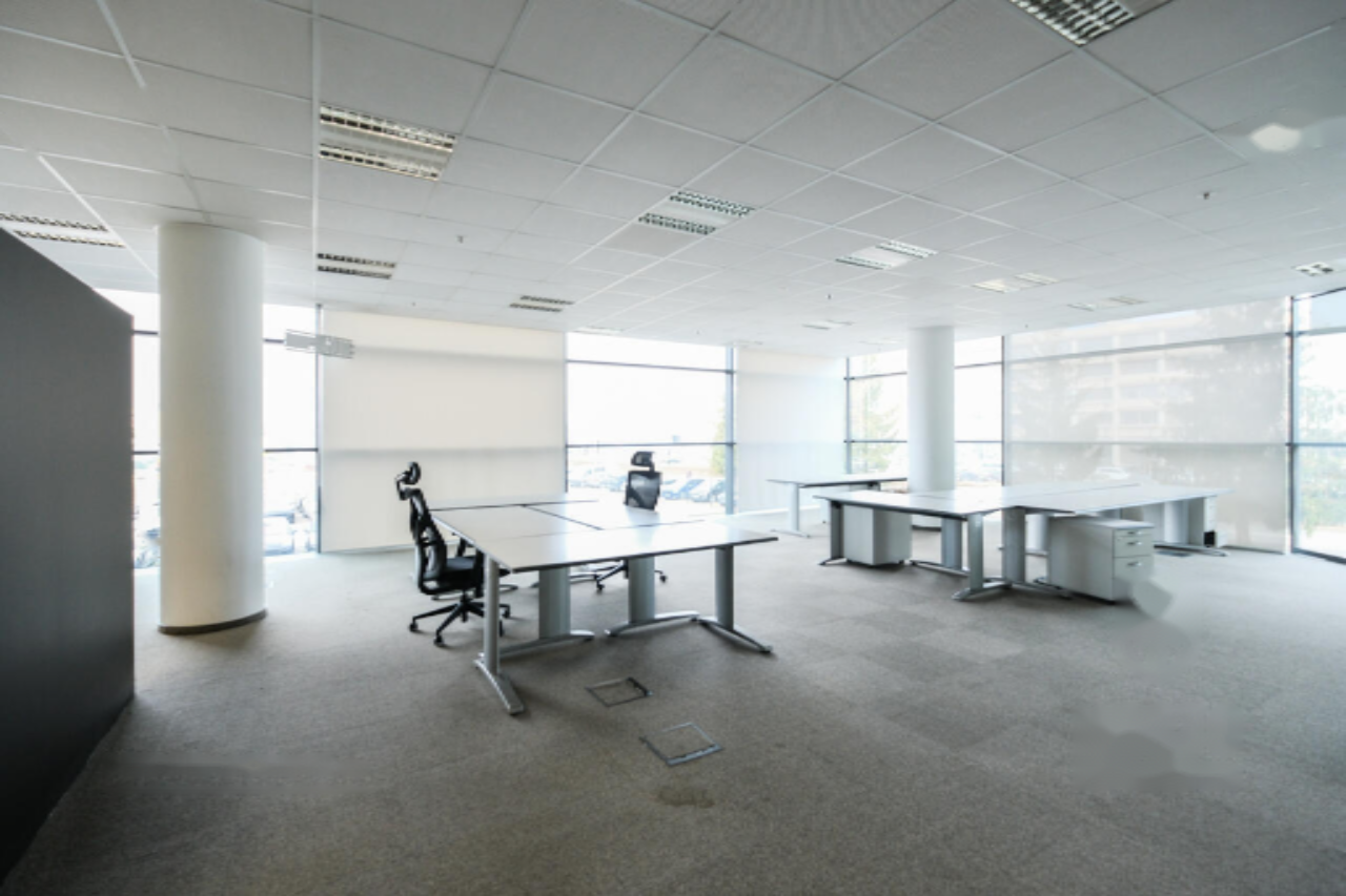 Oficina en Liubliana, Eslovenia, 269 m² - imagen 4