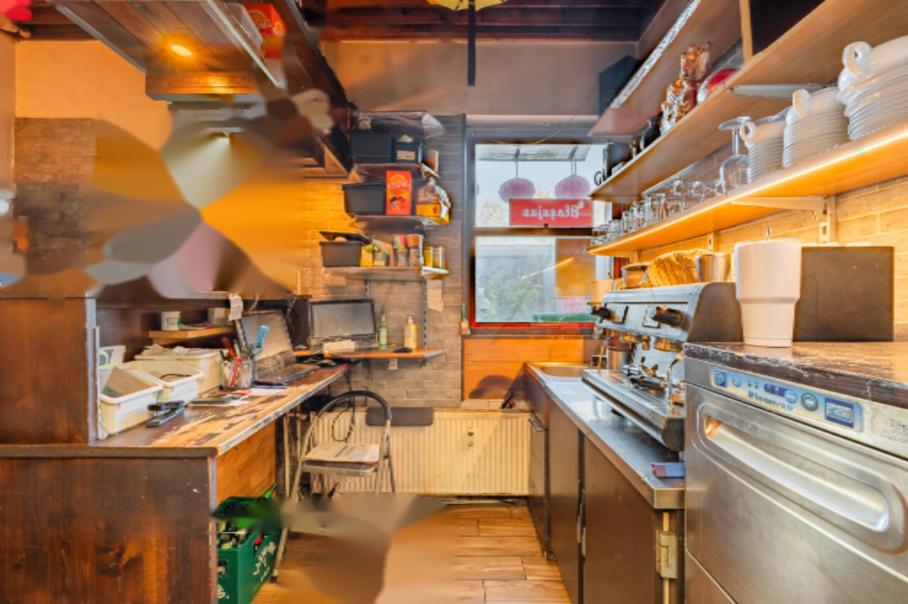 Oficina en Liubliana, Eslovenia, 111 m² - imagen 5