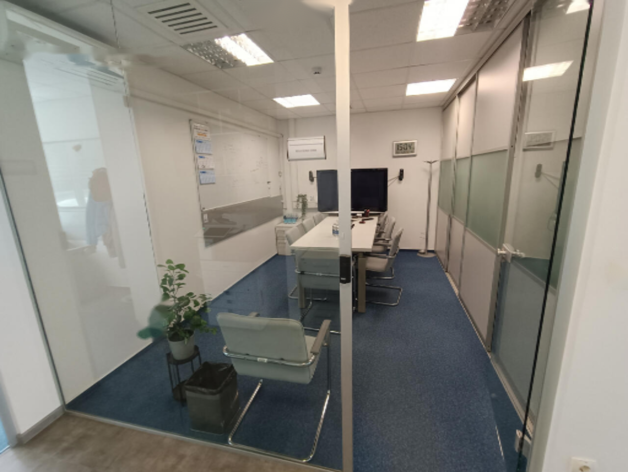 Ufficio a Lubiana, Slovenia, 2 163 m² - foto 11