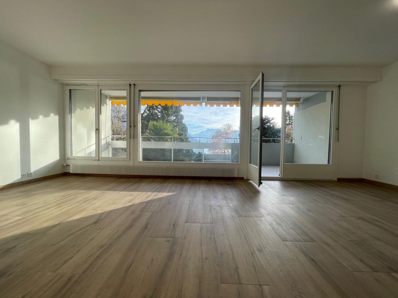 Piso en Montreux, Suiza, 100 m² - imagen 1