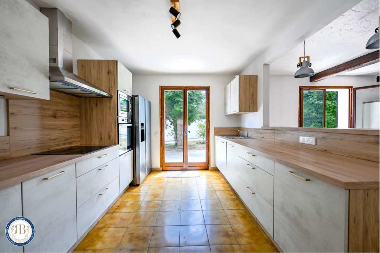 House in Mougins, France, 142 m² - picture 7