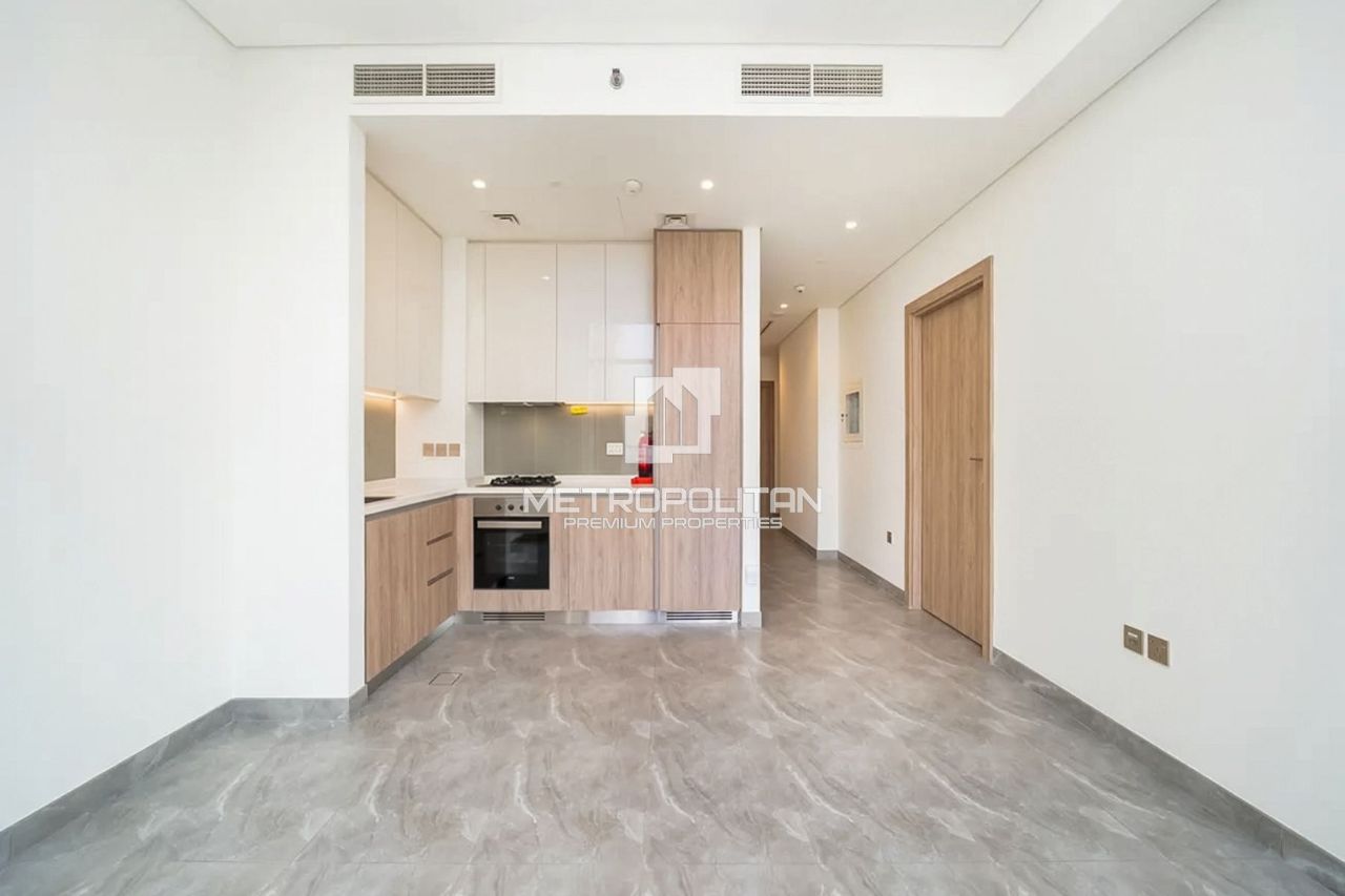 Apartment in Dubai, UAE, 62 m² - picture 16