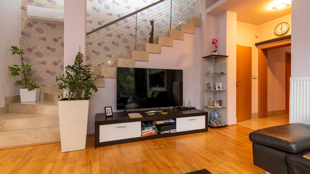 House in Zalaegerszeg, Hungary, 299 m² - picture 12