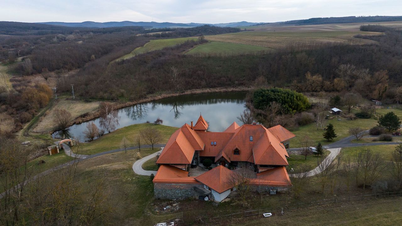 Villa in Siofok, Hungary, 950 m² - picture 13