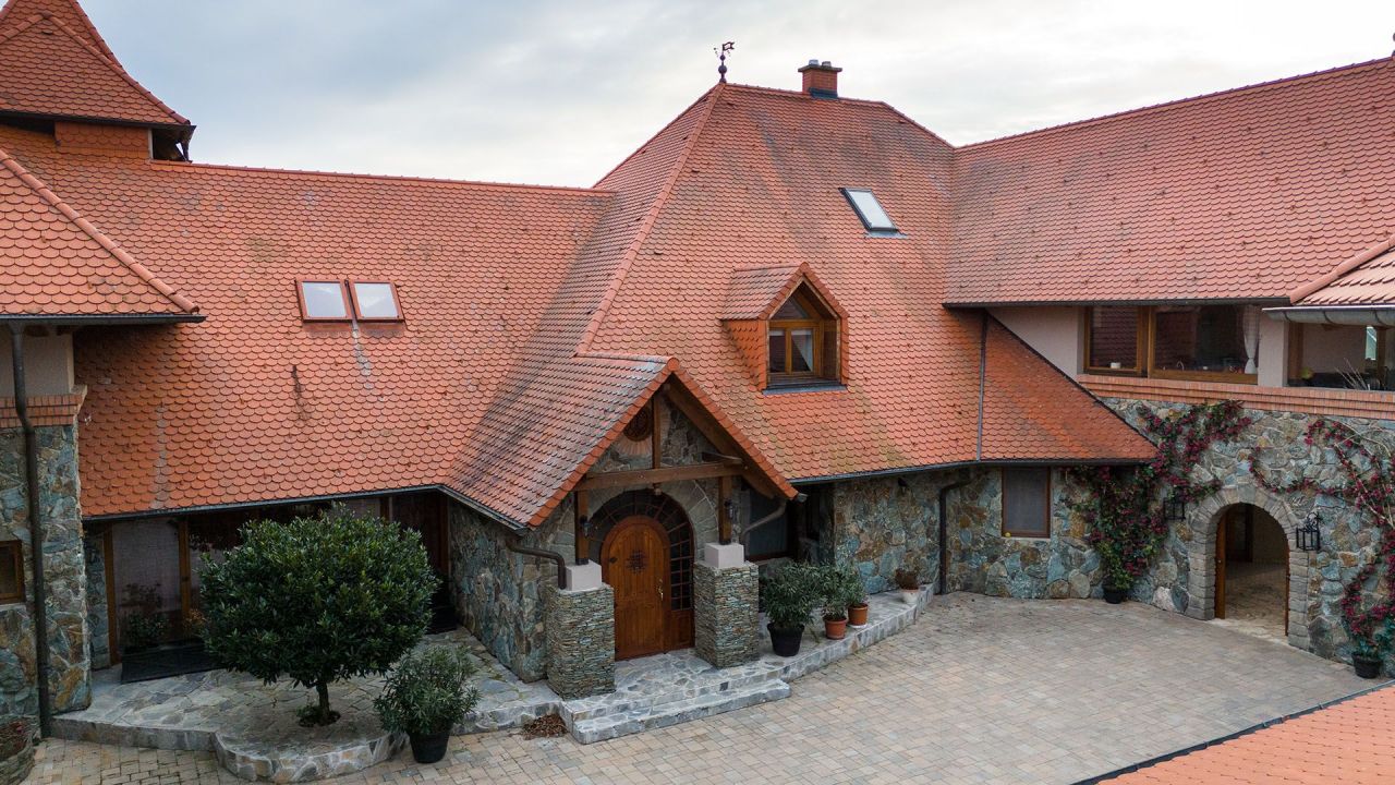 Villa in Siofok, Hungary, 950 m² - picture 18