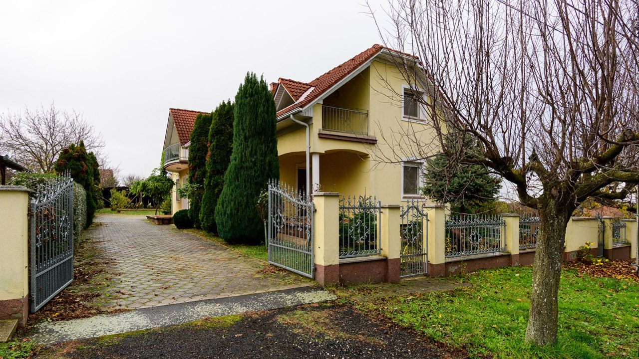 House in Zalakaros, Hungary, 199 m² - picture 1