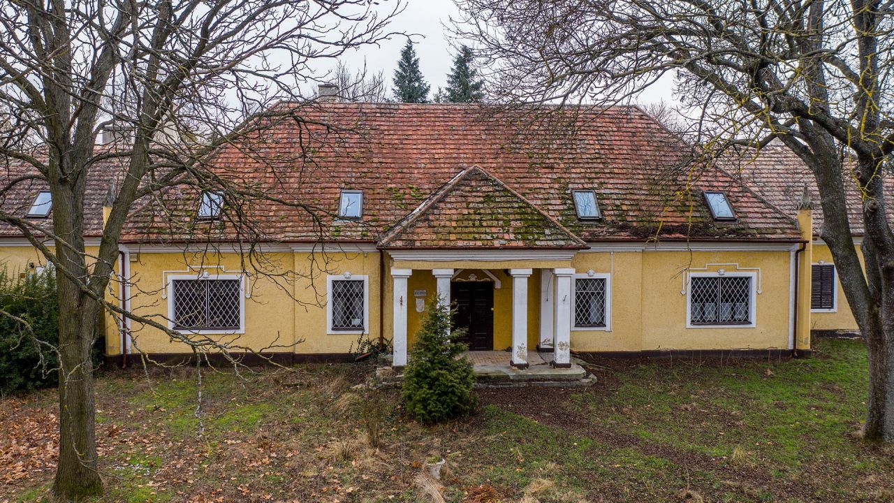 Hotel in Szombathely, Hungary, 1 260 m² - picture 1