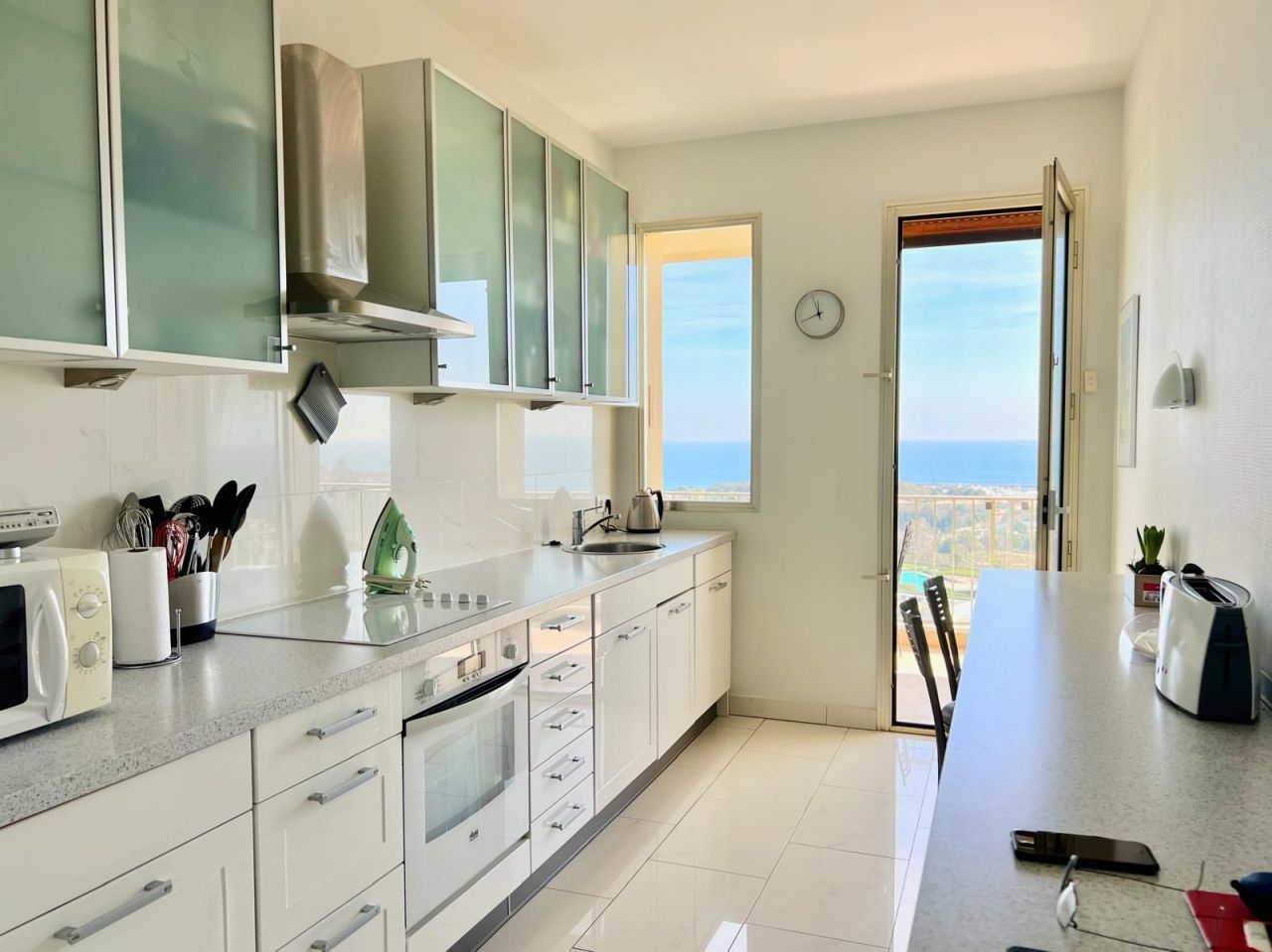 Flat in Cap d'Antibes, France, 88 m² - picture 6