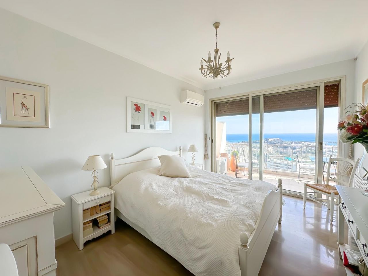 Flat in Cap d'Antibes, France, 88 m² - picture 5