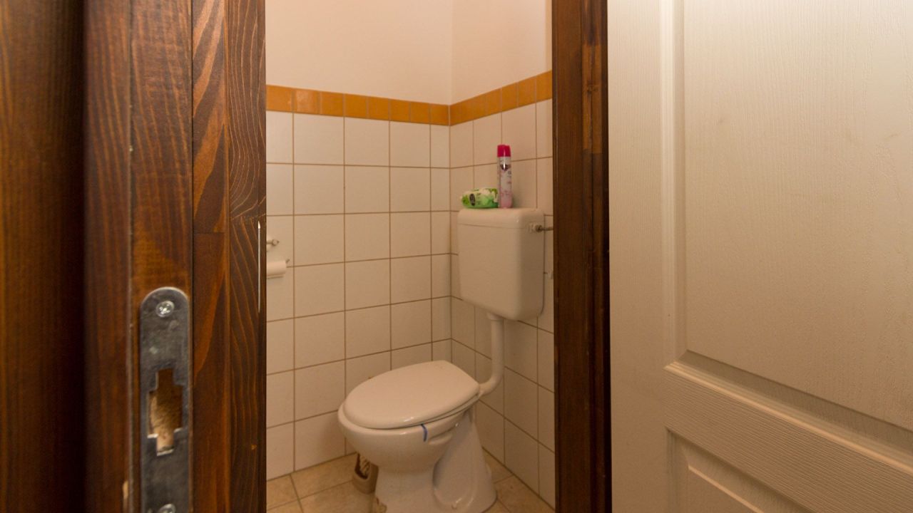 Commercial property in Keszthely, Hungary, 300 m² - picture 11