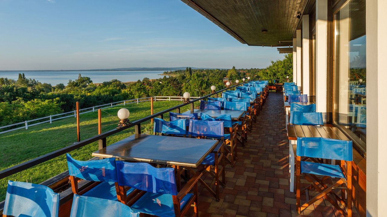 Cafe, restaurant on Balaton, Hungary, 400 m² - picture 9