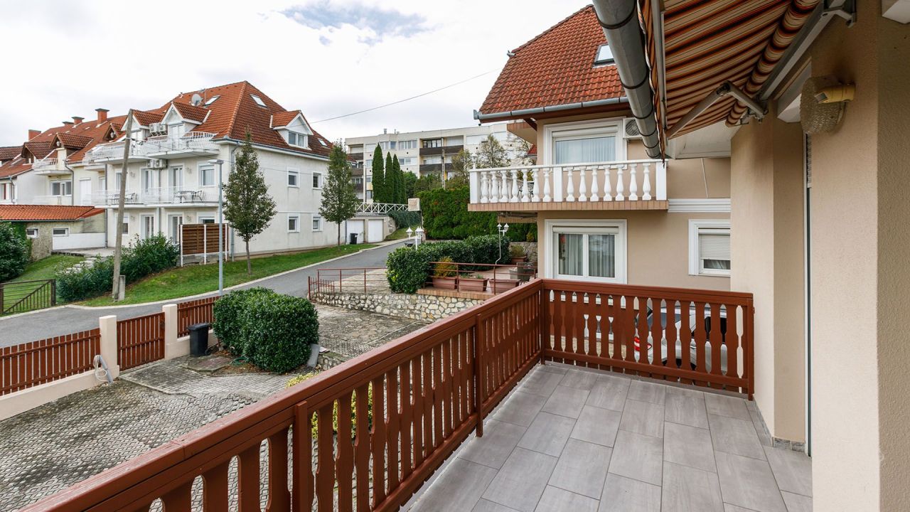 Hôtel à Hévíz, Hongrie, 300 m² - image 15