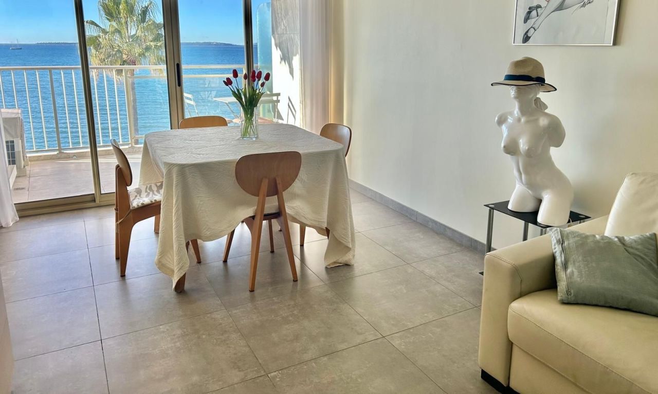 Flat in Cap d'Antibes, France, 75 m² - picture 7