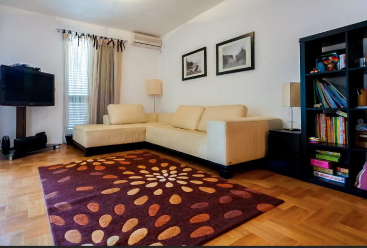 Flat in Petrovac, Montenegro, 84 m² - picture 2