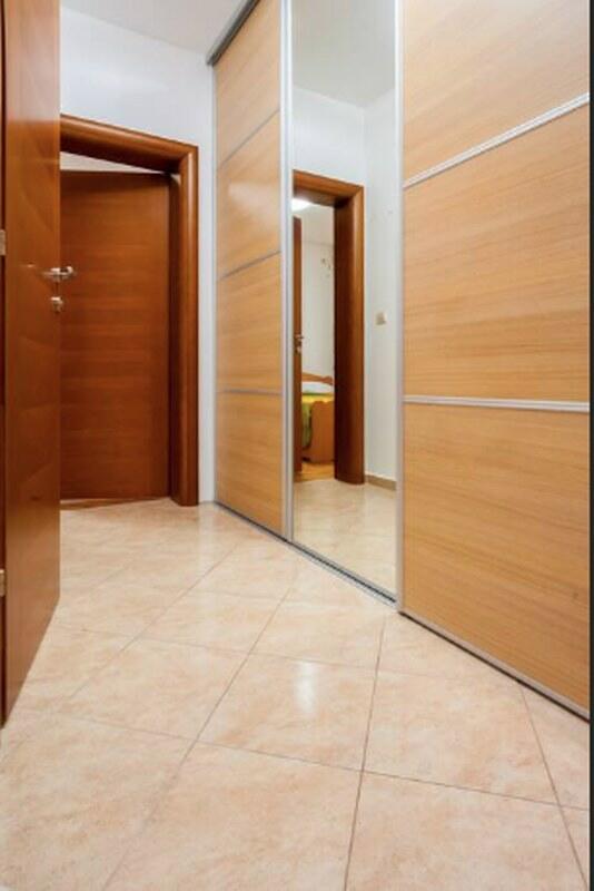 Flat in Petrovac, Montenegro, 84 m² - picture 6